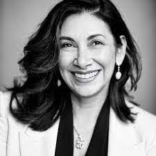 Stacy Haire's Instagram, Twitter & Facebook