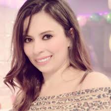 إبتسامتك سر جمالك النهارده