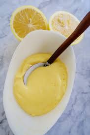 Easy Hollandaise Sauce In Less Than 60 Seconds Easy Hollandaise Sauce Easy Hollandaise Hollandaise Sauce