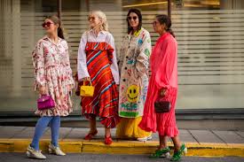 Get The Skandi Look Die Besten Streetstyles Von Der Stockholm Fashion Week Modestil Skandinavischer Stil Mode Mode