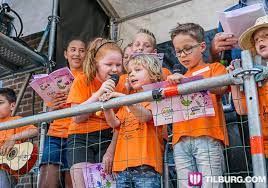 Jong Tilburg Zingt In De Stadhuisstraat Tilburg Com