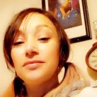 Lori Plum's Instagram, Twitter & Facebook