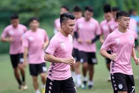 Hanoi football club, hà nội. Chay Ve Xem Cong PhÆ°á»£ng Ä'áº¥u Quang Háº£i Ha Ná»™i Fc Khong Ä'Æ°á»£c Táº­p á»Ÿ San Thá»'ng Nháº¥t Bao NgÆ°á»i Lao Ä'á»™ng