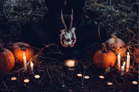 There are over a hundred halloween party ideas for kids and adults. 10 Halloween Event Ideas