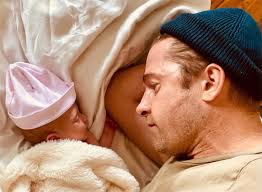 Scott Speedman's GF Lindsay Rae Hoffman Gives Birth to Their 1st Child