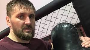 Josh thomson joins the bellator 258 preview show to break down the fights on friday, including the bantamweight title bout between juan. Russian Minakov Defeated American Johnson At The Bellator Tournament In The United States Teller Report