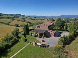 Villa Gina Toskana Villa Mieten 4 Schlafzimmer Privater Pool Sonnigetoskana Villa Gina Liegt 20 Km Von Cecina Und Von D Ferienhaus Toskana Toskana Villa