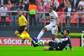 Embora já tenha conquistado a vaga na próxima fase da libertadores, o são paulo vai mal no campeonato brasileiro e cobranças já aparecem acerca do trabalho de hernán crespo no comando da equipe. Equilibrio Marca O Classico Nacional Entre Sao Paulo E Vasco Gazeta Esportiva