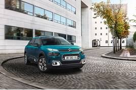 El bloque de 3 cilindros puretech gasolina de 82 y 110 cv (con filtro de partículas para éste, ahora) se mantiene, pero se le. Gallery 2018 Citroen C4 Cactus Hatchback Galleries