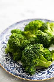 Steamed Broccoli Recipe Simplyrecipes Com Steamed Broccoli Recipes Broccoli Recipes Steamed Broccoli
