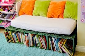 Kreasi rak buku dari kardus 10 Kreasi Unik Menggunakan Krat Soda Bekas Bisa Jadi Tempat Salat