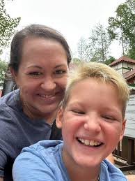 Hi all! I just wanted to introduce myself and share a photo I took Me an my  Son 🥳🥳🥳💙💙class of 2025