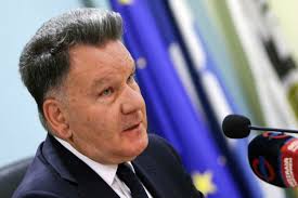 Ἡλικία, ἡλικίας, ἡ (ἧλιξ mature, of full age, homer, odyssey 18, 373 (others of the same age; Dhlwsh Koygia Me Yponoia Gia Sthmena Sthn Panaxaikh Sports Room