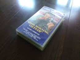 Her mother is from an ashkenazi jewish family, while her father has irish, german, and english ancestry. Good Morning Vietnam Barry Levinson Film Gebraucht Kaufen A02mxhp011zzh