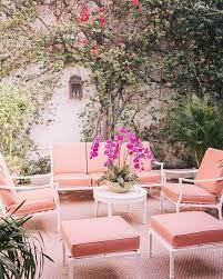 Spotted In Palm Beach The Outdoor Furniture That Oliviatmbrock Introduced Us To That Were Obsessed With Fate Spring Home Outdoor Furniture Palm Beach Decor