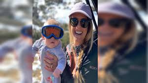 Olympian torah bright, pictured above with her husband angus thomson, has faced criticism over an instagram post designed to celebrate her motherhood. Olympian Torah Bright Responds To Trolls Over Breastfeeding Picture Backlash Tv9news