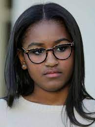 For eight years she remained a she has become quite tall and her height currently measures 5 feet 9 inches while her weight is 60 kg approximately. Compare Sasha Obama S Height Weight With Other Celebs
