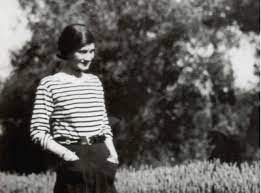 Ta osoba nie posiada jeszcze noty biograficznej. Zyciorysy Kobieta Po 60