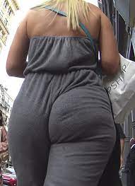 Se puede obtener el caviar rojo sólo en verano, y es todo un lujo que se disfruta en kamchatka. Maduras Caderonas En La Calle Con Ropa Pegada Mujeres Bellas En La Calle