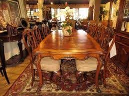 Extra veneer seem on the natchez. Henredon Table W 10 Chairs 2lfs At The Missing Piece