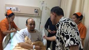 Originating from semarang, baswedan underwent police education and joined the police force in 1998. Novel Baswedan Tak Lagi Naik Motor Sejak Disiram Air Keras Nasional Tempo Co