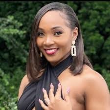 Simone Stubbs's Instagram, Twitter & Facebook