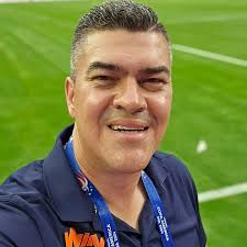 Qué día tan lindo. Haciendo lo que amo, al lado de la gente y la  @fcfseleccioncol QUE SEA PARA BIEN...con el Favor de Dios. Vamos Colombia.  @winsportstv