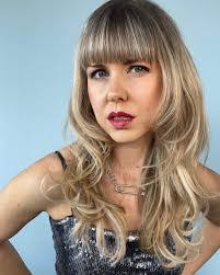 Sara Simms's Instagram, Twitter & Facebook