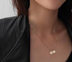 Anushka Sharma S Sanju Look How To Grab That Pendant Ring Anushka sharma (pronounced əˈnʊʃka ˈʃərma; anushka sharma s sanju look how to