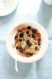 Des petits plats, parfois des grands: Muesli Aux Flocons D Avoine Son Et Raisins Light Un Dejeuner De Soleil