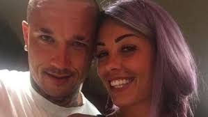 864 998 tykkäystä · 242 puhuu tästä. Sportbible Radja Nainggolan Joined Cagliari Last Season So That He Could Be Closer To His Wife Who Had Cancer Yesterday She Got The All Clear Facebook