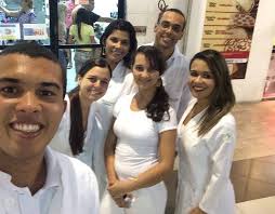 Farmaceuticos Projects :: Photos, videos, logos, illustrations and branding  :: Behance