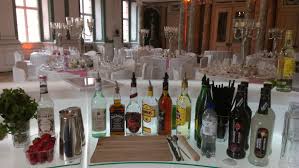 Die zuckersüße idee für jede hochzeit. Mobile Cocktailbar Barkeeper Mieten