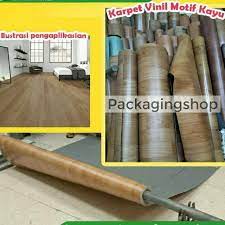 Ini adalah jenis yang paling ringan dan bagus untuk area dengan lalu lintas kaki yang ringan dan paparan minimal terhadap kotoran dan kelembaban. 1 Roll 25 M X 2 M Karpet Lantai Vinyl Motif Kayu Tebal Import Korea Karpet Plastik Parquet Shopee Indonesia