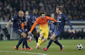 Y la pulga, rápido, devolvió el gesto: Messi And Mascherano Add To Barca Injury Woes Other Sports Chinadaily Com Cn