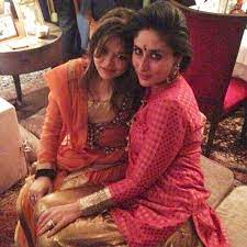 Kareena Kapoor Celebrates Diwali With Family Bollywood Fashion Style Beauty Kareena Kapoor Pics Kareena Kapoor Celebrities