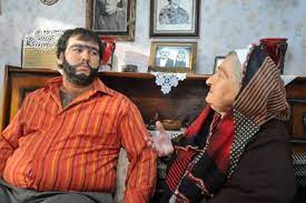 Recep i̇vedik filmi serisinin ikinci filminde recep, babaannesinin teşvikiyle yeni bir hayata başlamak üzeredir. Recep Ivedik 2 Oyunculari Kimlerdir Recep Ivedik 2 Nerede Cekildi Iste Konusu