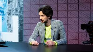 Поздравляю с днём рождения марию колесникову. Efir Maksim Kac Chem Bednee Zhivet Narod V Rossii Tem Luchshe On Golosuet Za Vlast I Putina