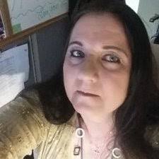 Laura Sowards's Instagram, Twitter & Facebook