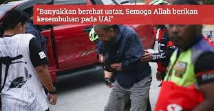Makluman berikutan sedikit kemalangan yang menimpa al fadhil ustaz azhar idrus ketika melakukan kayuhan basikal petang tadi adalah dimaklumkan semua kuliah. Ustaz Azhar Idrus Terlibat Dalam Kem4langan Ketika Berbasikal Semua Kuliyah Terpaksa Ditangguh Khalifah Media