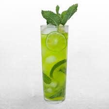 45 ml tequila 30 ml midori melon liqueur 60 ml sweet and sour mix blend with appropriate quantity of ice until smooth. Pin On Yummy Drinks