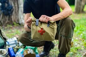 Everyone should have a home first aid kit that is capable of saving a life and treating minor trauma. Primer How To Build A First Aid Kit Hiconsumption