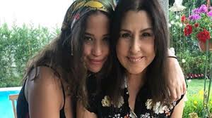 Nilüfer'in kızı ayşe nazlı büyüdü! Nilufer In Kizi Ayse Nazli Koronaviruse Yakalandi