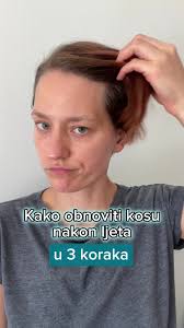 Kosa raste kao trava poslije kiše, a sad treba malo više njege pa evo kako  je trenutno mazim i pazim :) Bez zdravog vlasišta nema zdrave kose, pa je  moj fokus prvenstveno scalpcare, a tek onda ...