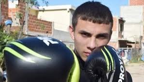 Lomas de Zamora: el boxeador que sortea su Fiat 147 para iniciar en México  su carrera internacional
