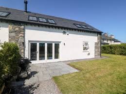 Swimming pools, hot tubs, 5 stars, tennis courts, everything you would expect with elite cottages. Luxury Cottages Uk Self Catering Luxury Holiday Cottages Sykes Cottages
