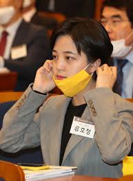 오 후보는 당선 소감에서 박원순 전 시장으로부터 성추행을 당한 피해자가 오늘부터 업무에 편안히 복귀하도록 잘 챙기겠다. ë°•ì›ìˆœ ì„œìš¸ì‹œìž¥ì˜ ë¹ˆì†Œ ì•ˆ ê°„ë‹¤ ë¥˜í˜¸ì • ëˆ„êµ¬ ë°•ì›ìˆœ ë¹„ì„œ ë‹¹ì‹  ìœ¼ë¡œ ì§€ì¹­í•˜ê¸°ë„ ì´íˆ¬ë°ì´