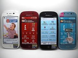 ｎｔｔドコモ ｆ ０６ｆ らくらくスマートフォン３ モックアップ ４色セット 新色入り モックセンター
