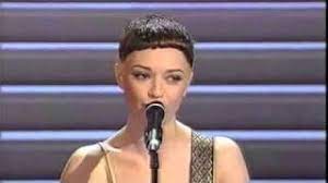 Scrobble songs and get recommendations on other tracks and artists. In Bianco E Nero Von Carmen Consoli Laut De Song