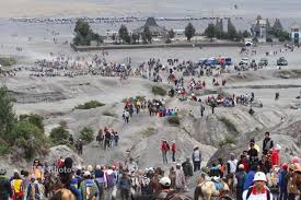 Gunung bromo lukisan alam terindah di jatim kompas com. Wisata Gunung Bromo Jawa Timur Yang Indah Tiada Duanya